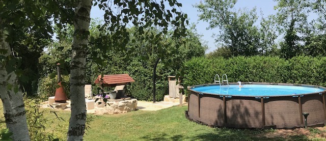 La Basse Royauté (6) - Oranjerie met één van de terrassen - De achtertuin - Het zwembad met buitendouche